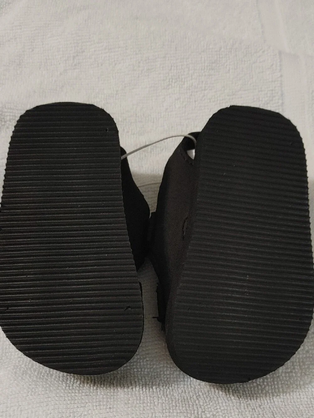 Batman Black and Yellow Kids Velcro Sandals - Picture 4 of 4